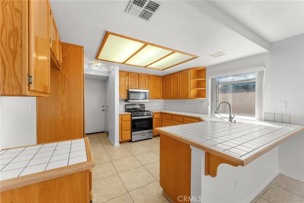 Yucaipa, California, 92399, United States, 3 Bedrooms Bedrooms, ,3 BathroomsBathrooms,Residential,For Sale,1978700