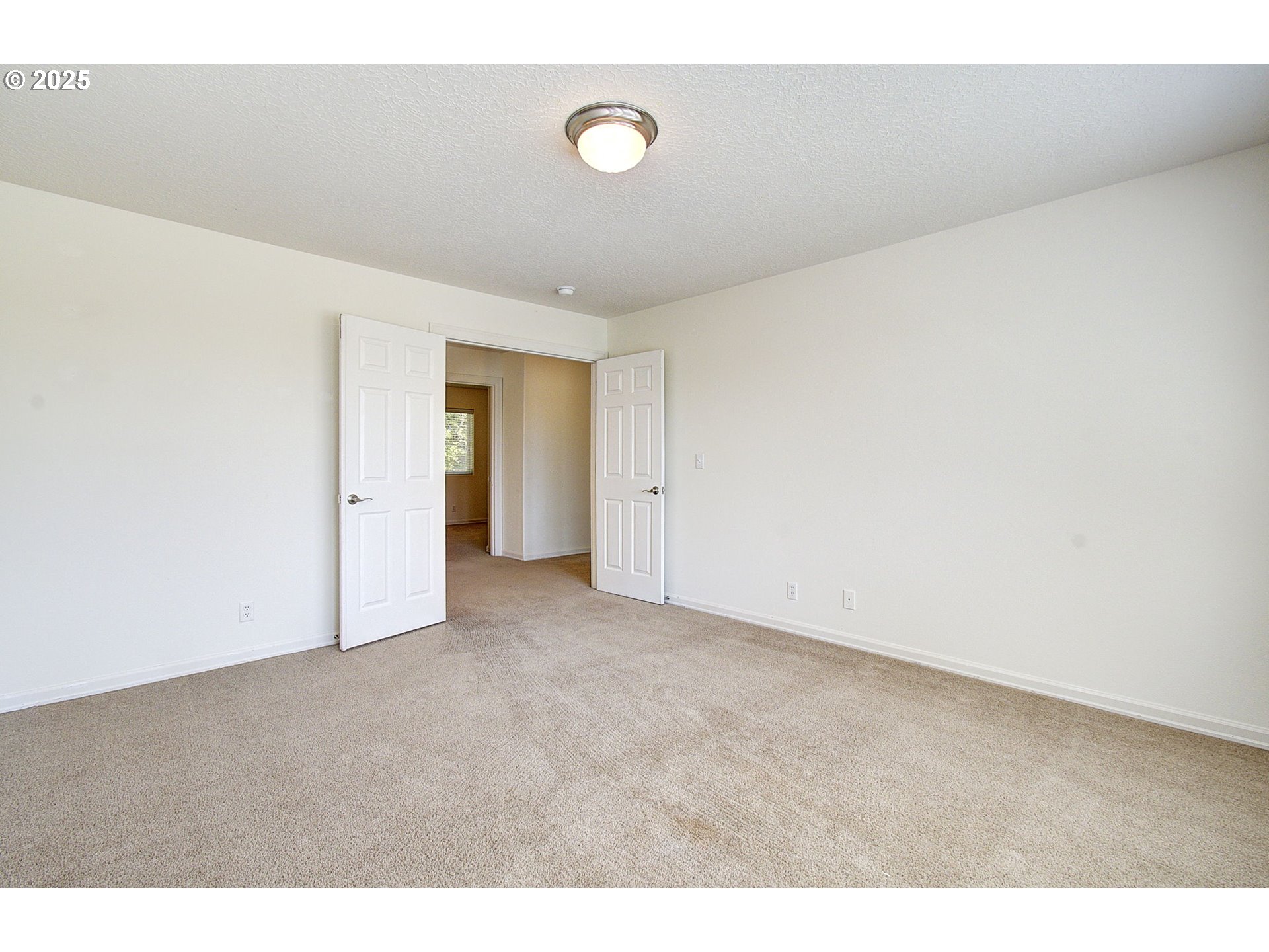 Washougal, Washington, 98671, United States, 3 Bedrooms Bedrooms, ,2 BathroomsBathrooms,Residential,For Sale,1890933