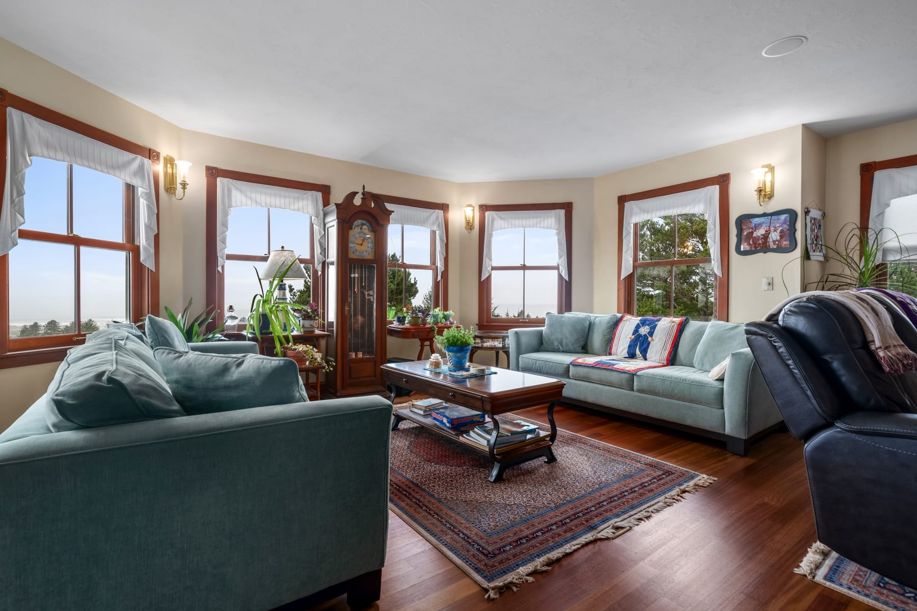  930 NW HIGHLAND DR Waldport, OR 97394 - 物件實景
