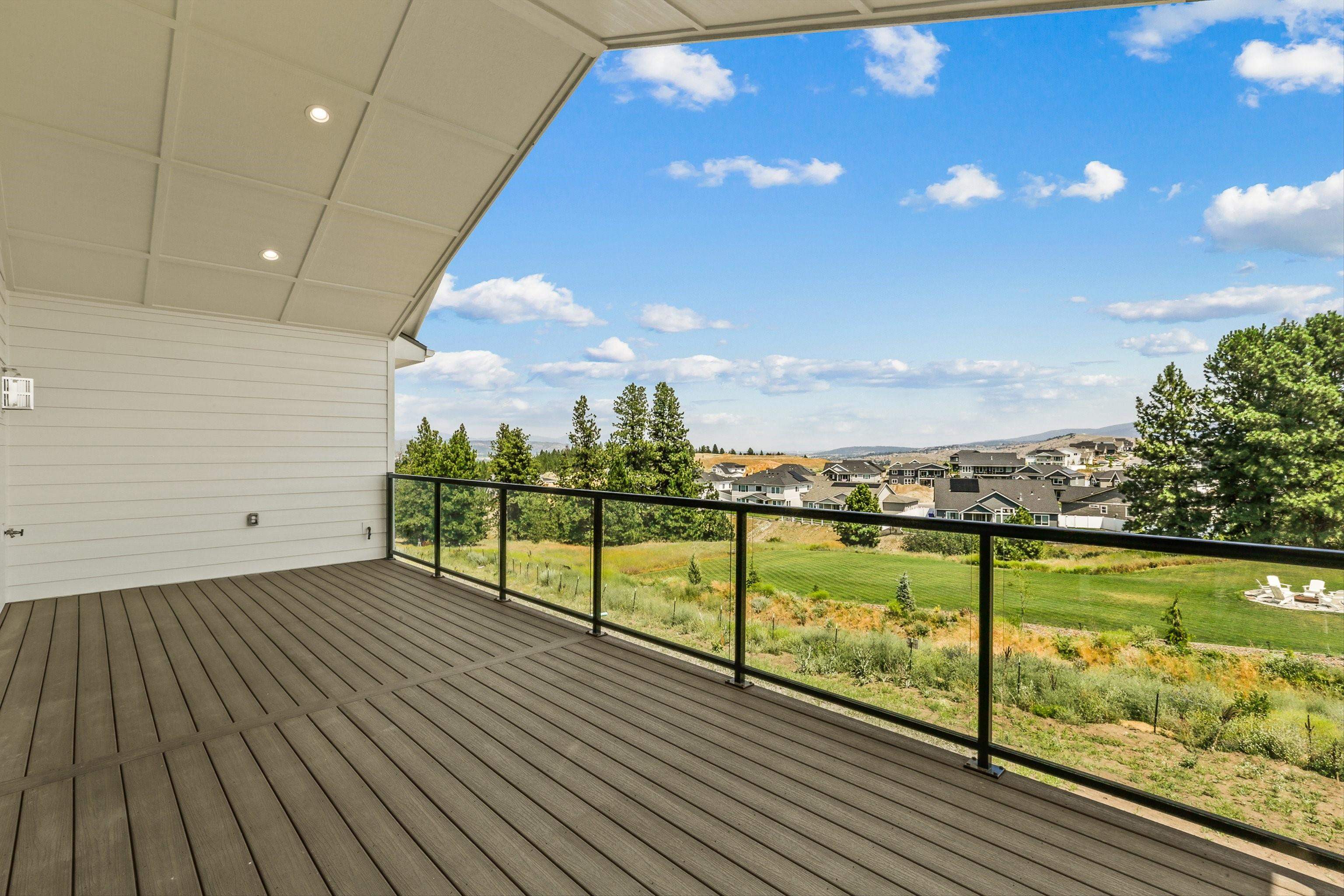 Spokane, Washington, 99223, United States, 5 Bedrooms Bedrooms, ,4 BathroomsBathrooms,Residential,For Sale,1999672