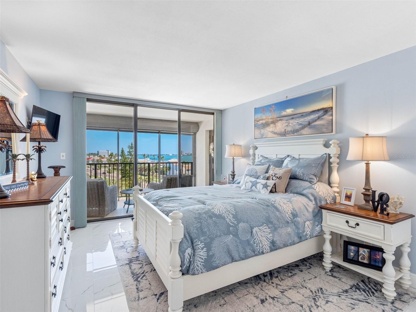 CLEARWATER BEACH, Florida, 33767, United States, 2 Bedrooms Bedrooms, ,2 BathroomsBathrooms,Residential,For Sale,1937556