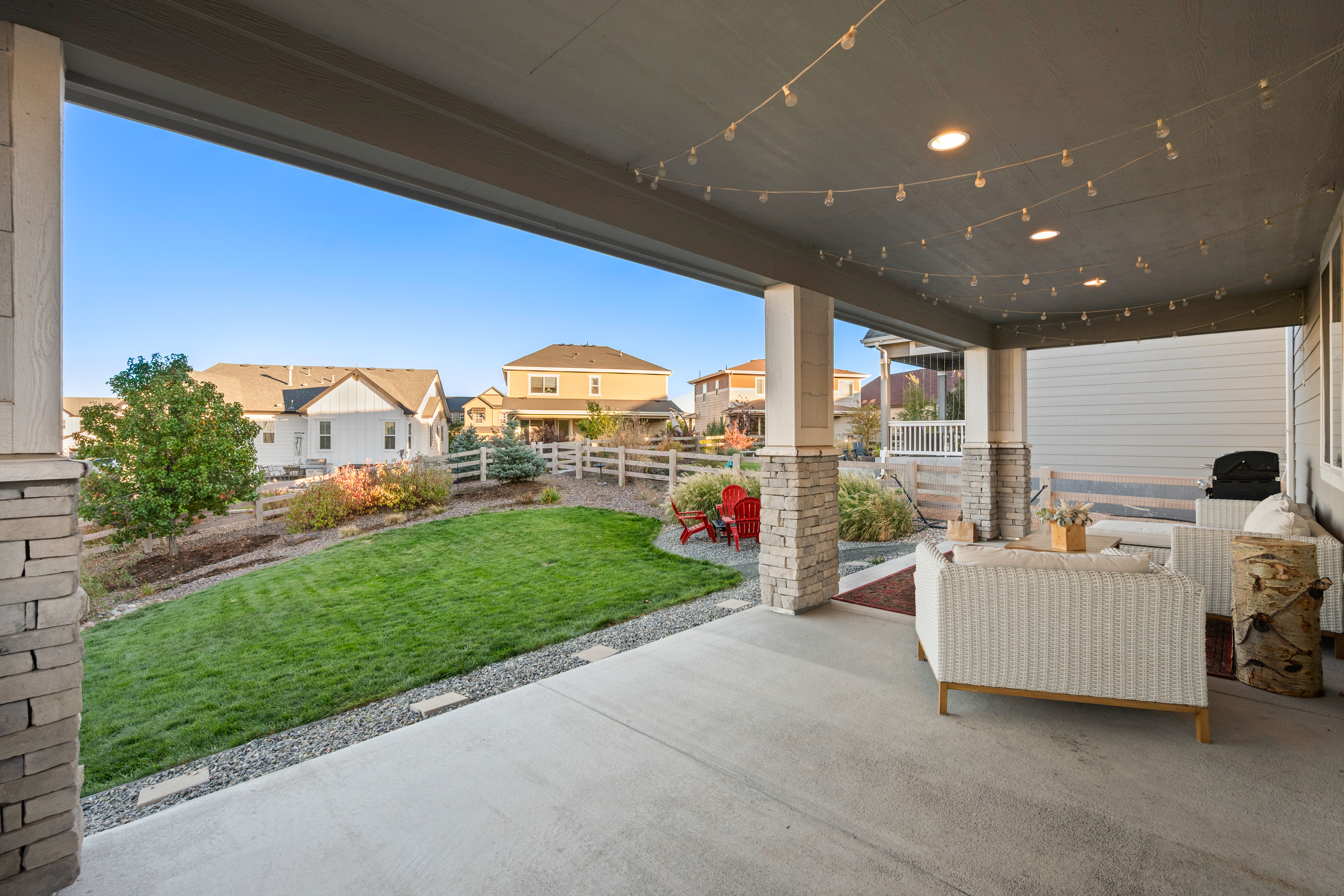  Set on an oversized corner lot in Sterling Ranch - 物件實景