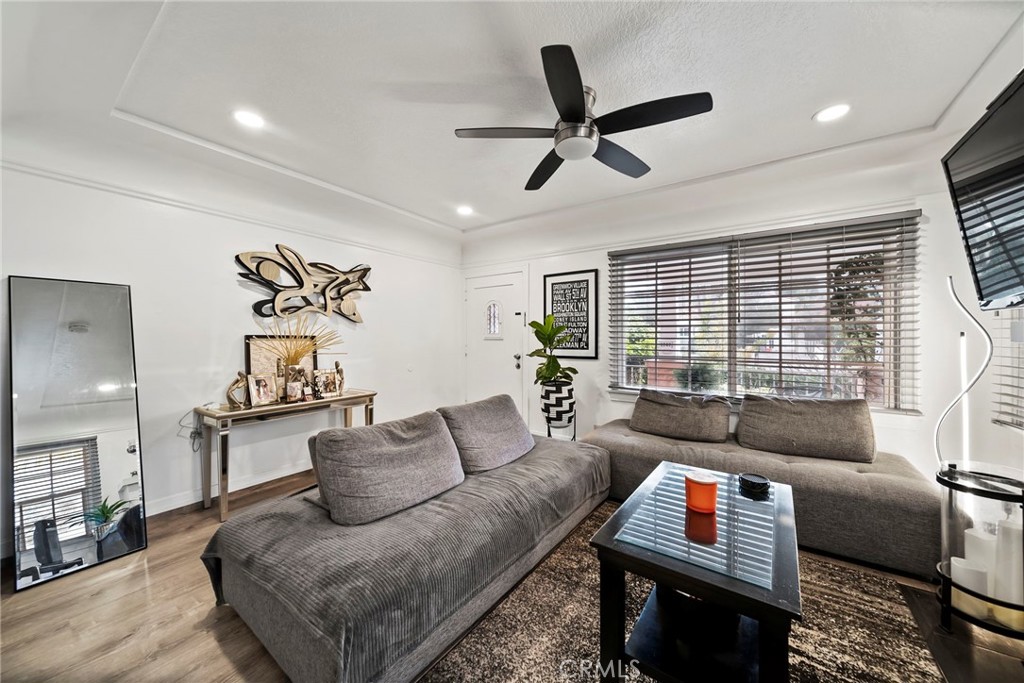 Los Angeles, California, 90041, United States, ,Residential,For Sale,2013561