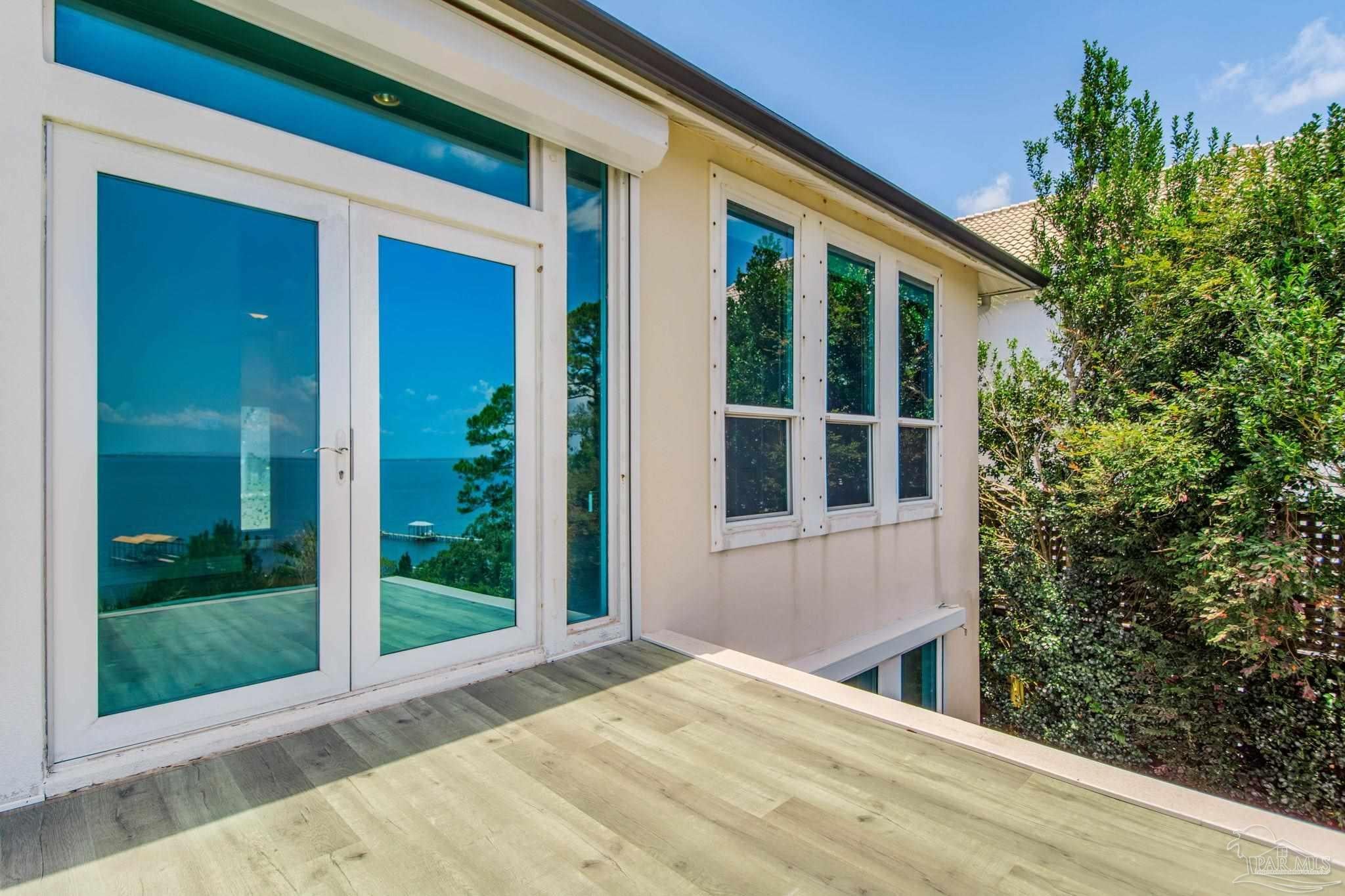Pensacola, Florida, 32504, United States, 3 Bedrooms Bedrooms, ,4 BathroomsBathrooms,Residential,For Sale,1893551