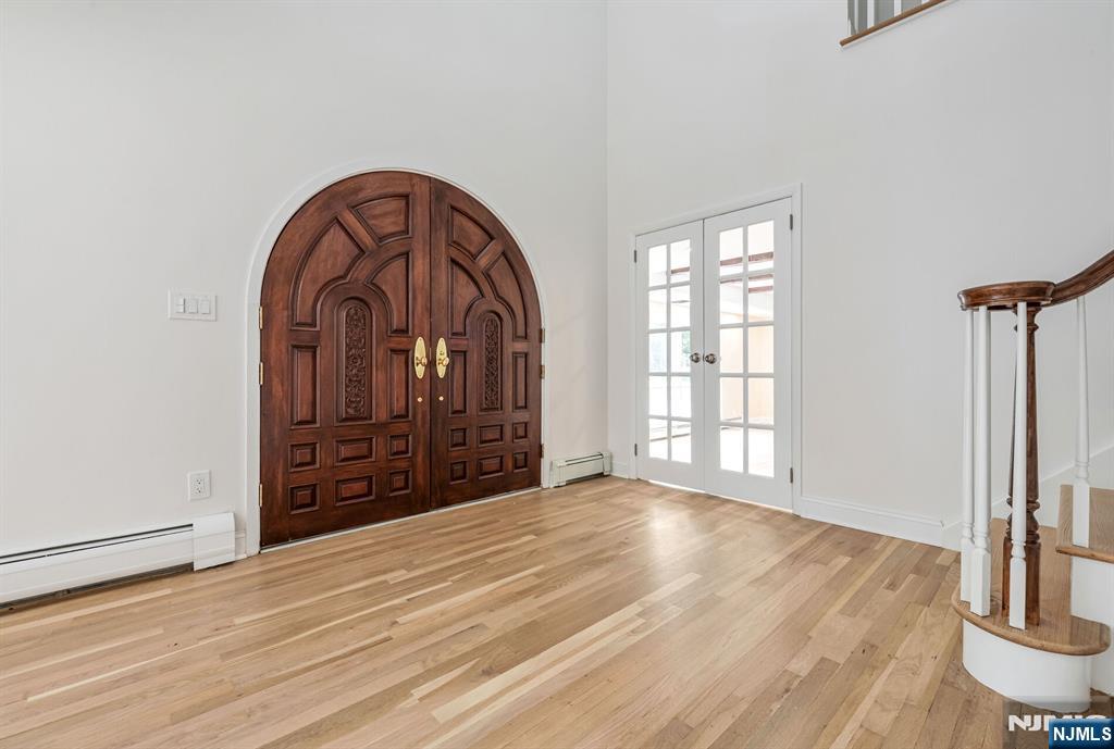 Wyckoff, New Jersey, 07481, United States, 5 Bedrooms Bedrooms, ,5 BathroomsBathrooms,Residential,For Sale,1951013