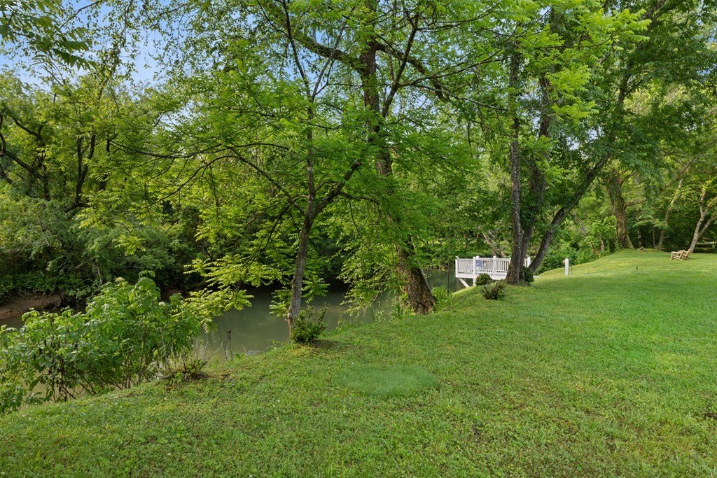 Murphy, North Carolina, 28906, United States, 2 Bedrooms Bedrooms, ,2 BathroomsBathrooms,Residential,For Sale,1923823