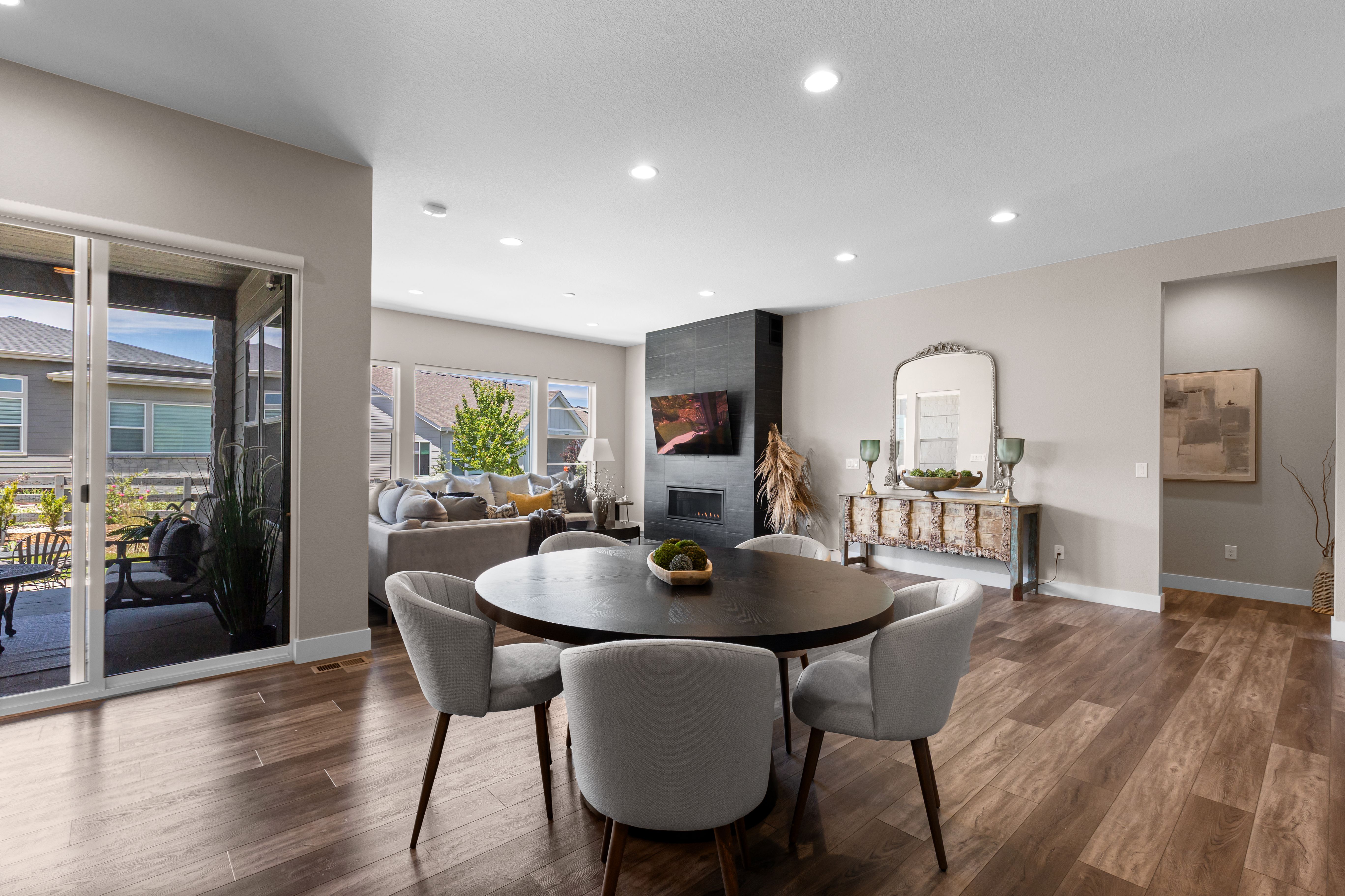  100% Move-in Ready and Beautifully Designed - 物件實景