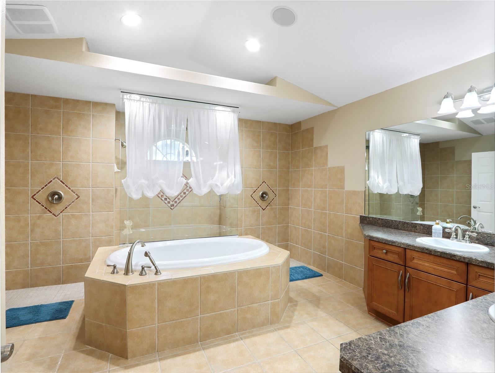 BEVERLY HILLS, Florida, 34465, United States, 4 Bedrooms Bedrooms, ,3 BathroomsBathrooms,Residential,For Sale,1944960