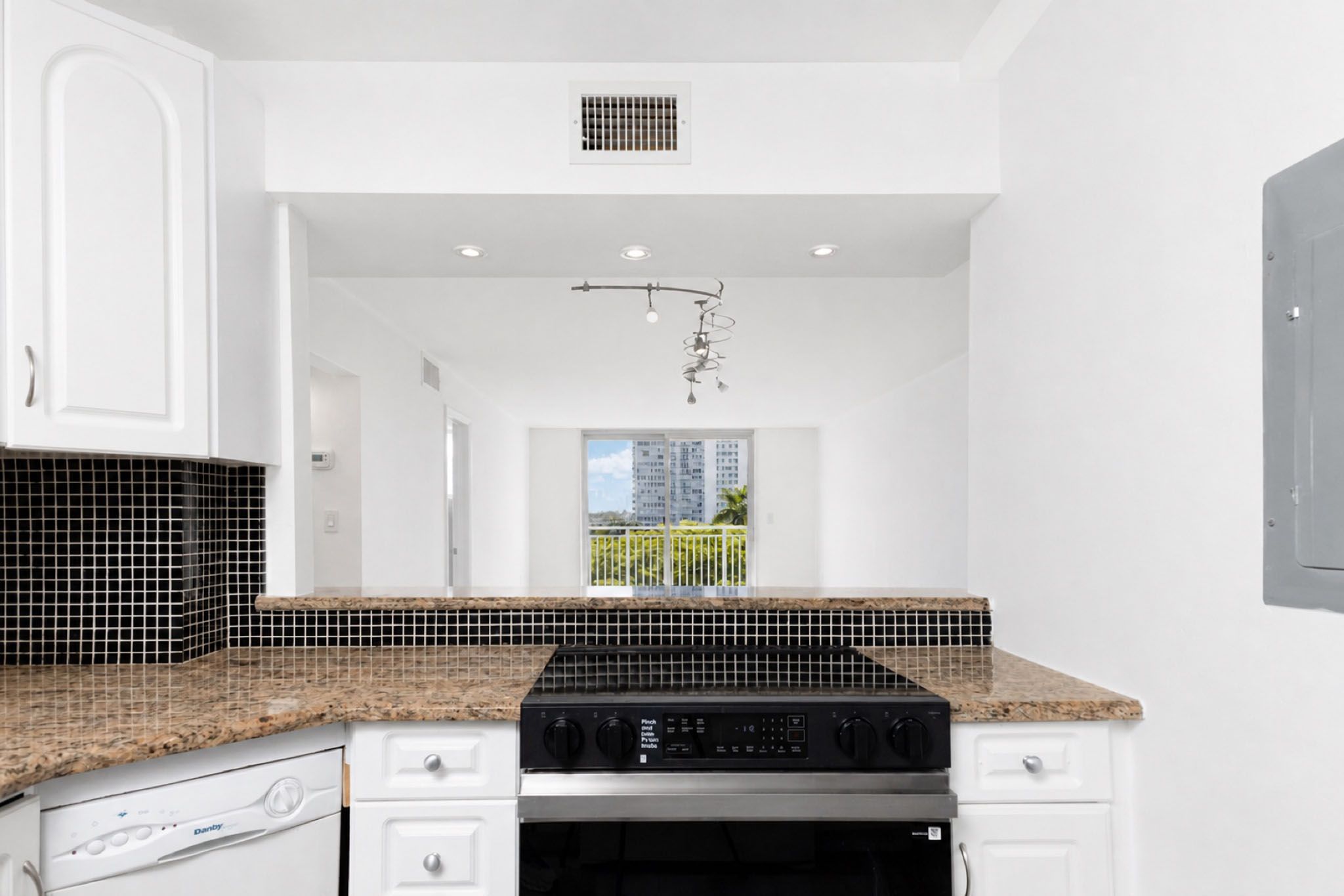  1045 10th St, Miami Beach, FL, 33139 - 物件實景