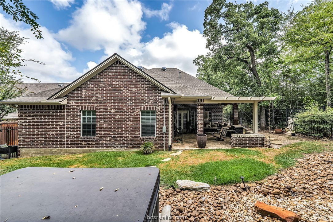 3200 Walnut Creek Court, Bryan, Texas, 77807, United States, 2 Bedrooms Bedrooms, ,3 BathroomsBathrooms,Residential,For Sale,3200 Walnut Creek Court,1663308