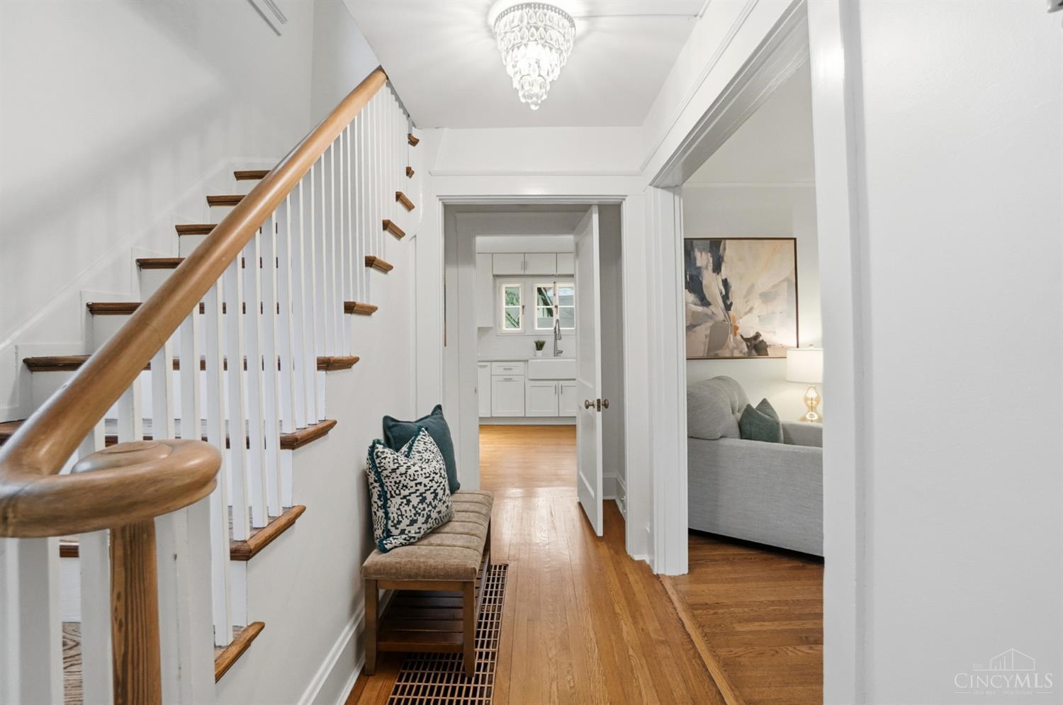 Cincinnati, Ohio, 45227, United States, 3 Bedrooms Bedrooms, ,2 BathroomsBathrooms,Residential,For Sale,1989456