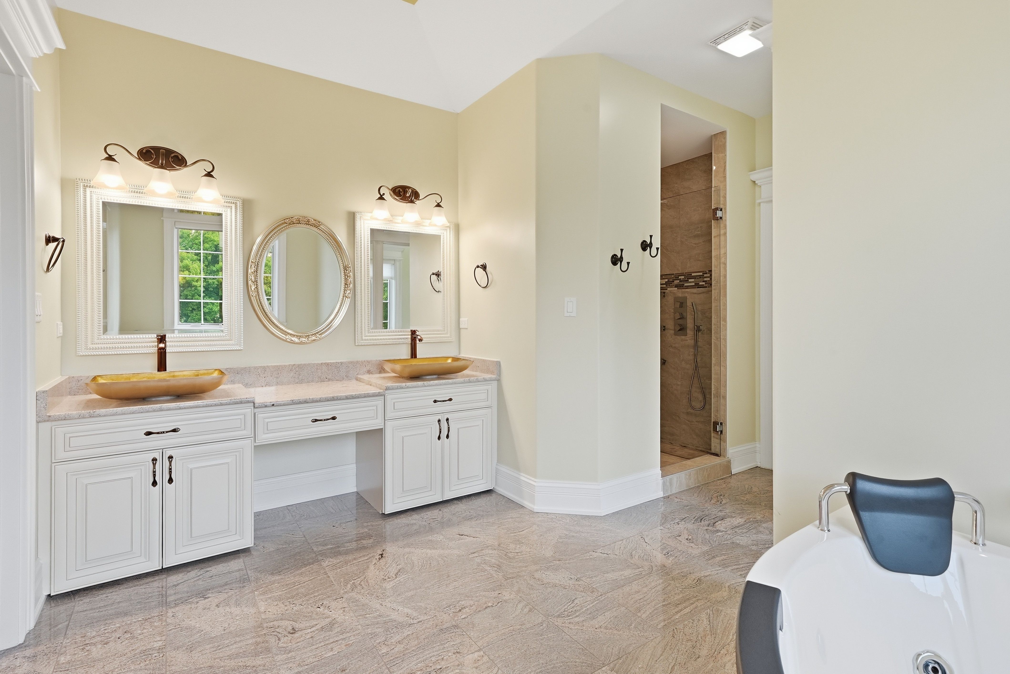  Perfectly Positioned in the Prestigious Golfview Hills Community of Hinsdale - 物件實景