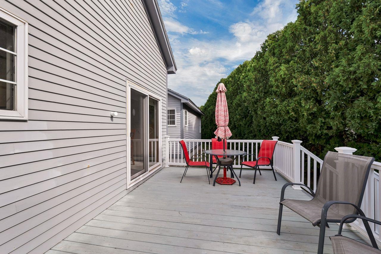 Seabrook, New Hampshire, 03874, United States, 3 Bedrooms Bedrooms, ,2 BathroomsBathrooms,Residential,For Sale,1986462