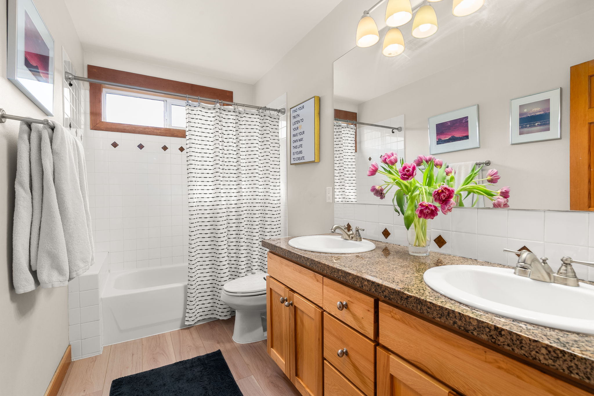  University Place Living - 物件實景