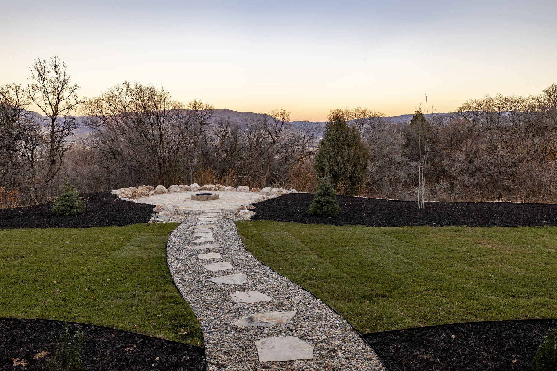  Welcome to a Private Mountain Luxury Retreat on Iconic Old Snowbasin Road - 物件實景