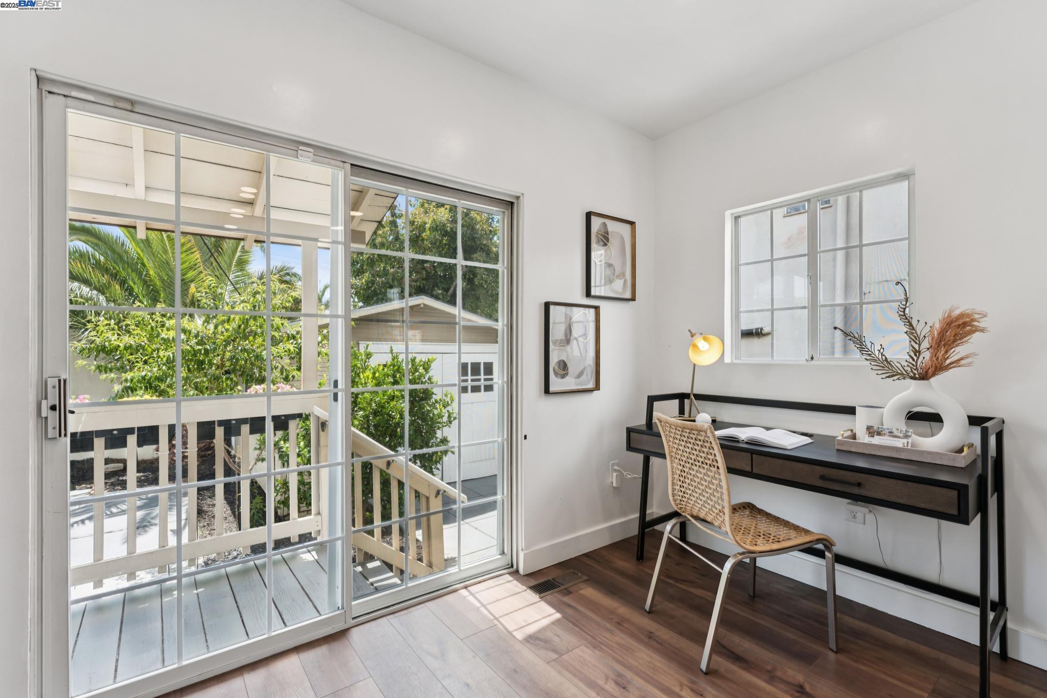 Oakland, California, 94605, United States, 2 Bedrooms Bedrooms, ,1 BathroomBathrooms,Residential,For Sale,1901518