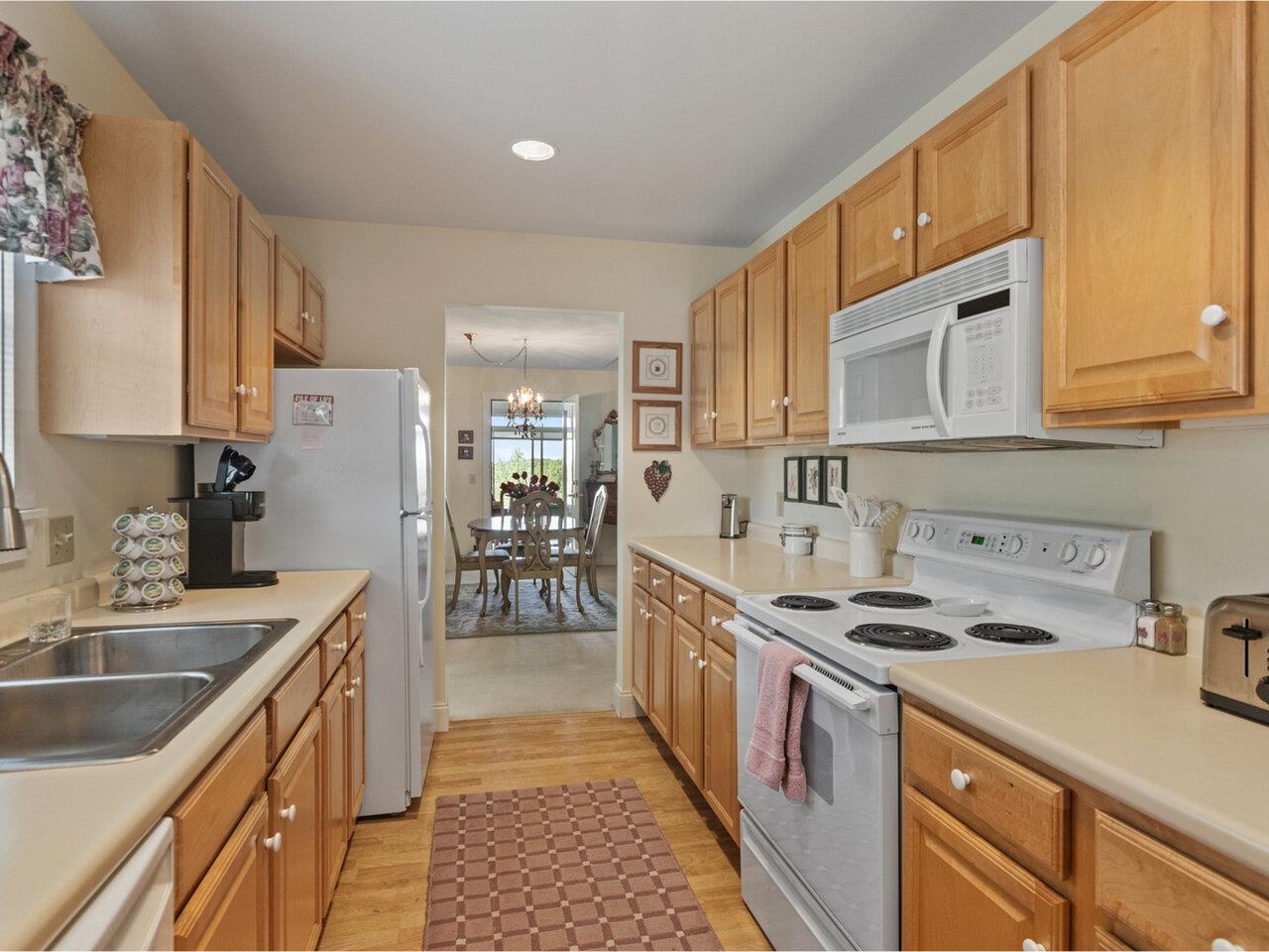 Williston, Vermont, 05495, United States, 2 Bedrooms Bedrooms, ,3 BathroomsBathrooms,Residential,For Sale,1901001