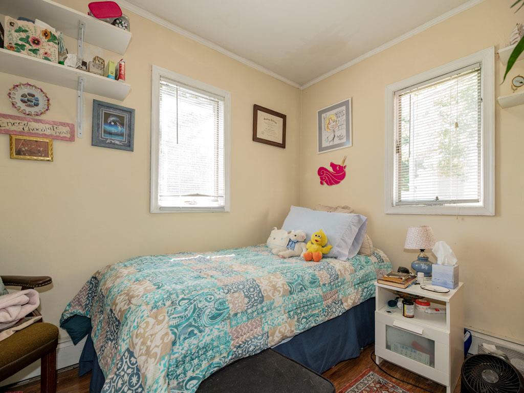 West Islip, New York, 11795, United States, 3 Bedrooms Bedrooms, ,2 BathroomsBathrooms,Residential,For Sale,1923514