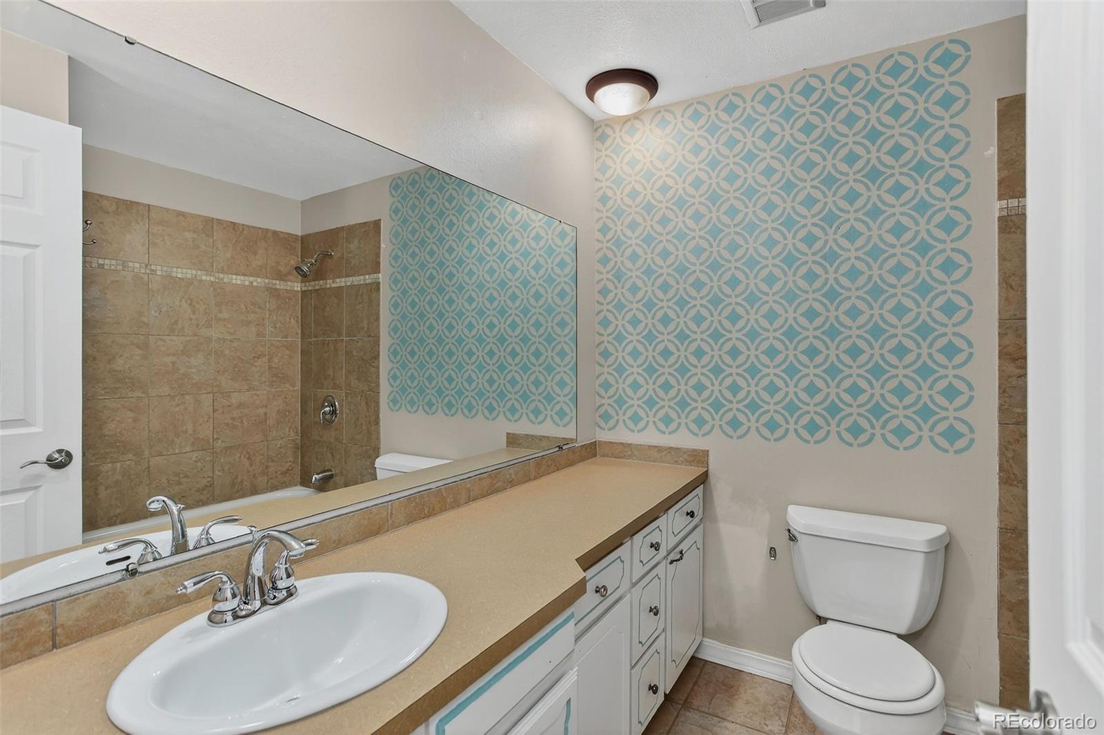 Arvada, Colorado, 80003, United States, 5 Bedrooms Bedrooms, ,1 BathroomBathrooms,Residential,For Sale,1956367