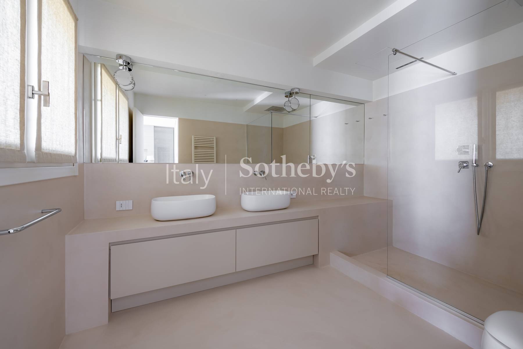  Fully renovated penthouse in the Magenta/Castello area - 物件實景