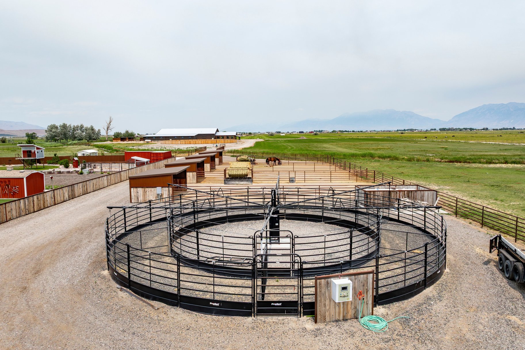  Refined Farmhouse Living with Professional Horse Facilities - 物件實景