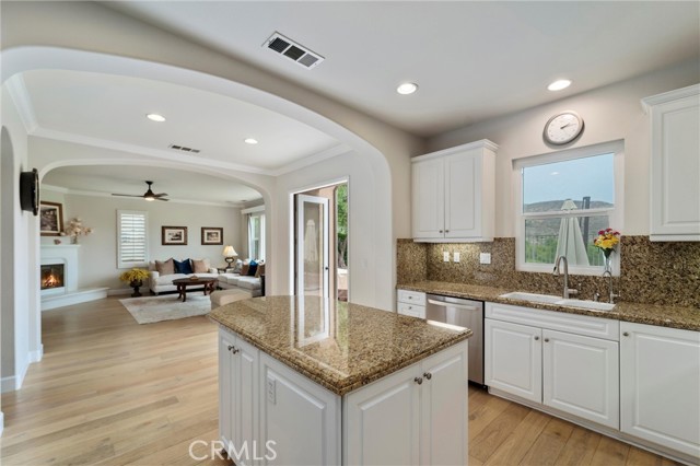 Corona, California, 92883, United States, 3 Bedrooms Bedrooms, ,3 BathroomsBathrooms,Residential,For Sale,1895189