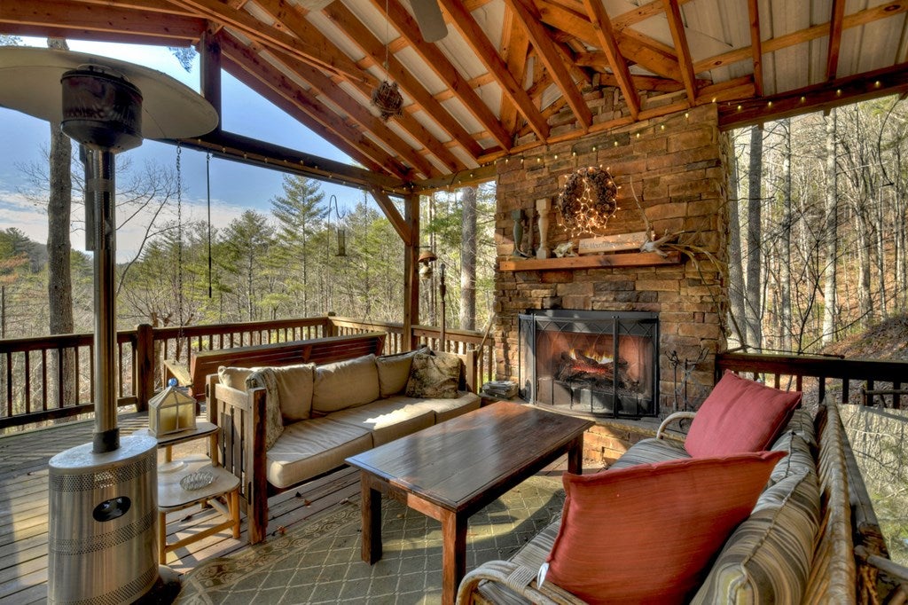 Blue Ridge, Georgia, 30513, United States, 5 Bedrooms Bedrooms, ,3 BathroomsBathrooms,Residential,For Sale,1858988