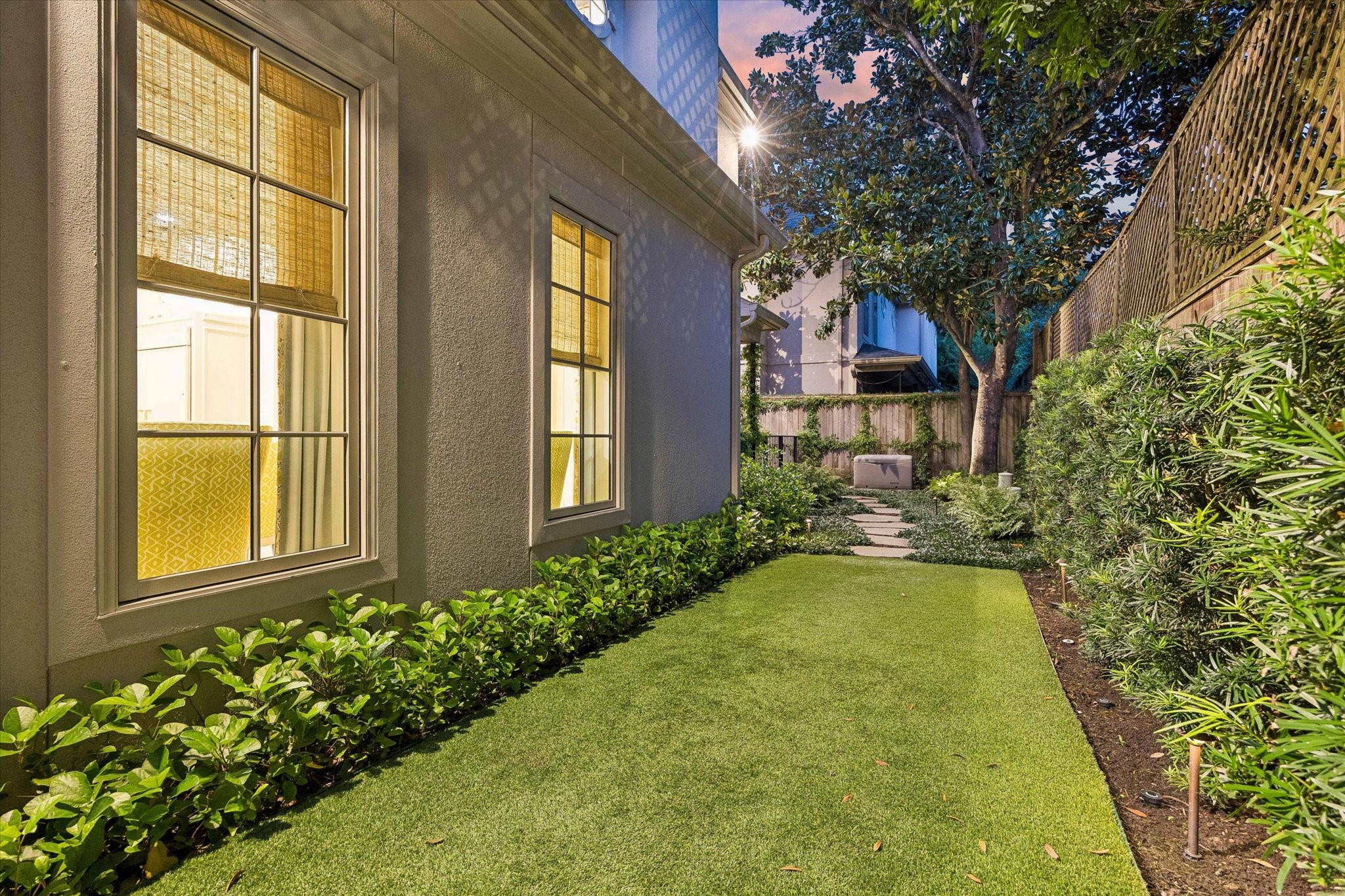 19 E Briar Hollow Lane - 物件實景