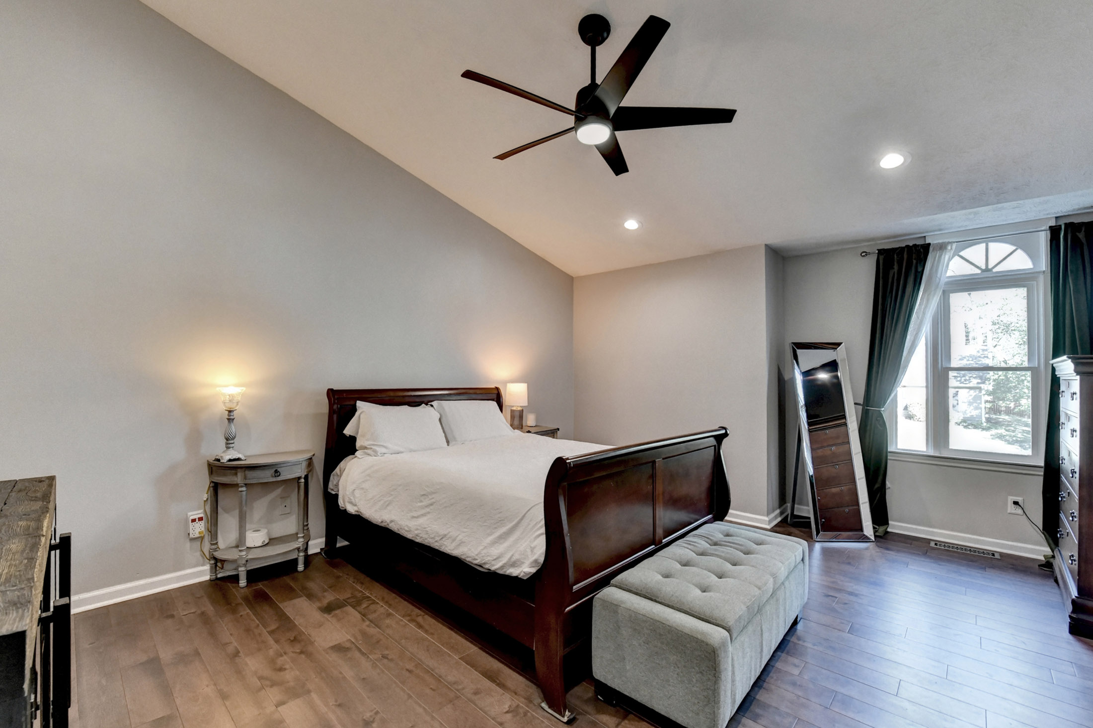  Welcome to this Renovated Home in Keheley Bend - 物件實景