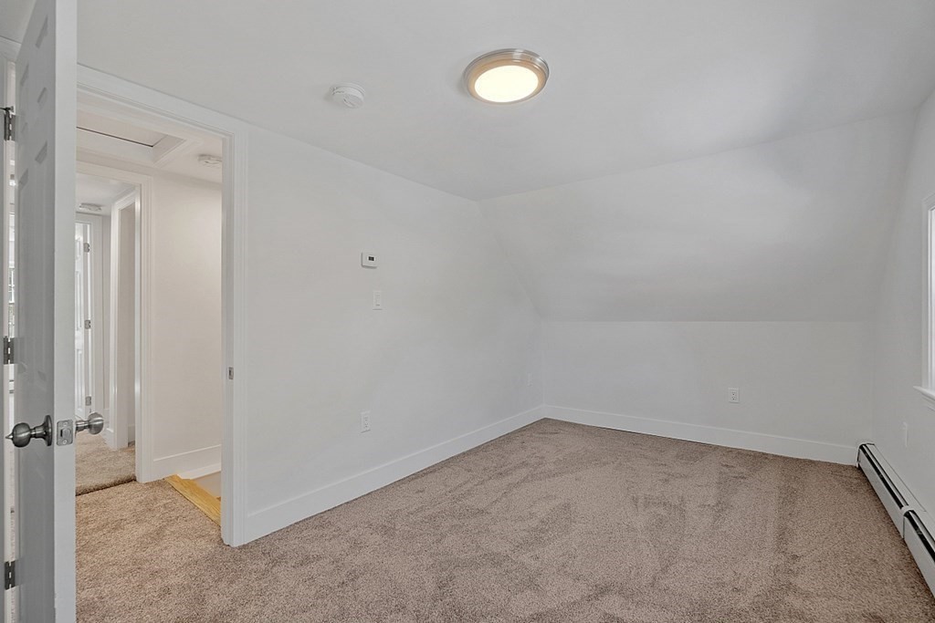 Exeter, New Hampshire, 03833, United States, 4 Bedrooms Bedrooms, ,3 BathroomsBathrooms,Residential,For Sale,1927852