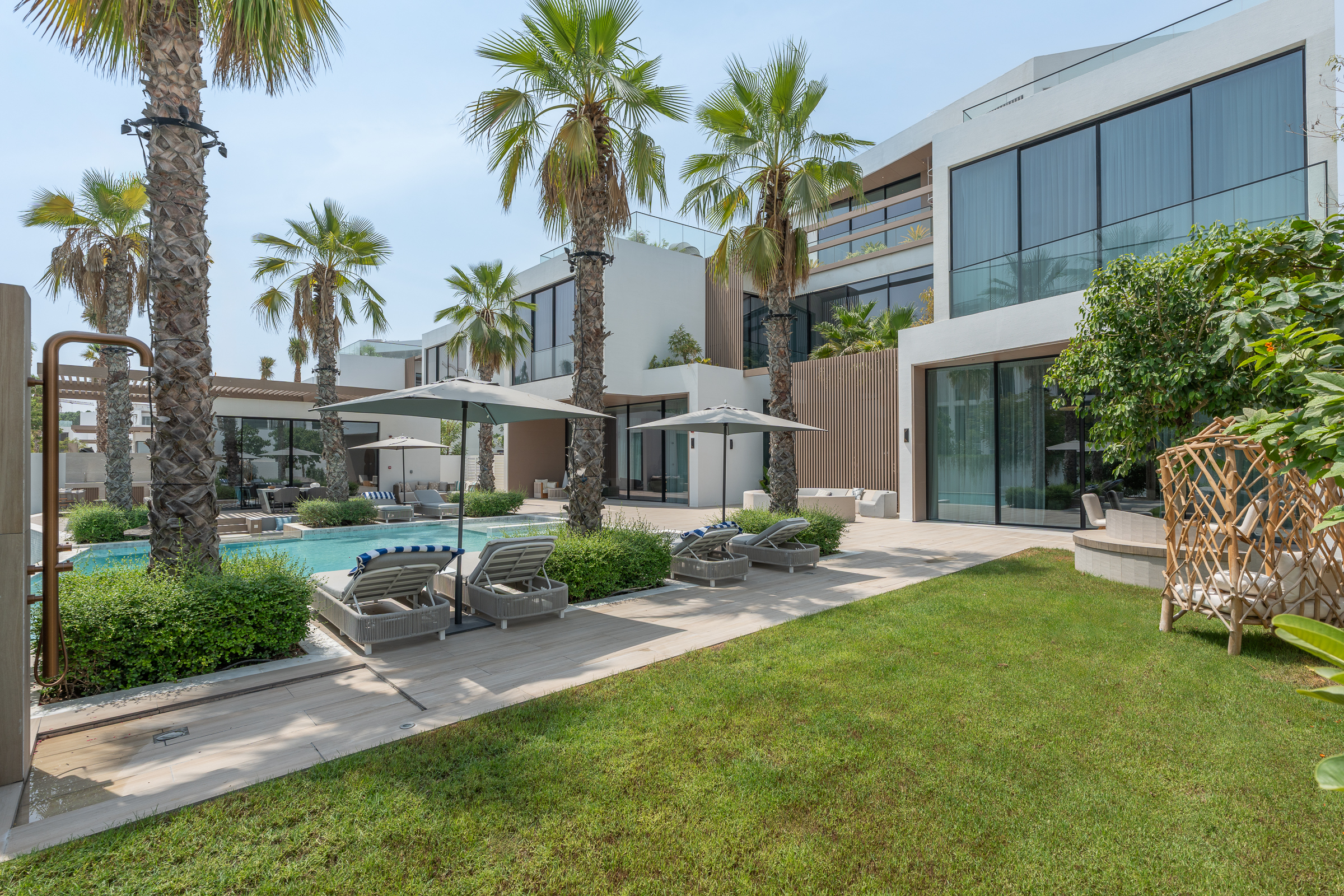  Exceptional, Furnished Villa in Altissima - 物件實景