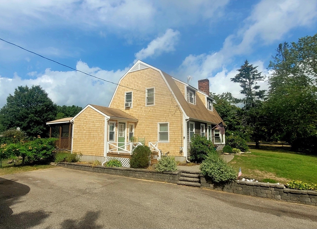Rochester, Massachusetts, 02770, United States, 3 Bedrooms Bedrooms, ,2 BathroomsBathrooms,Residential,For Sale,1902514