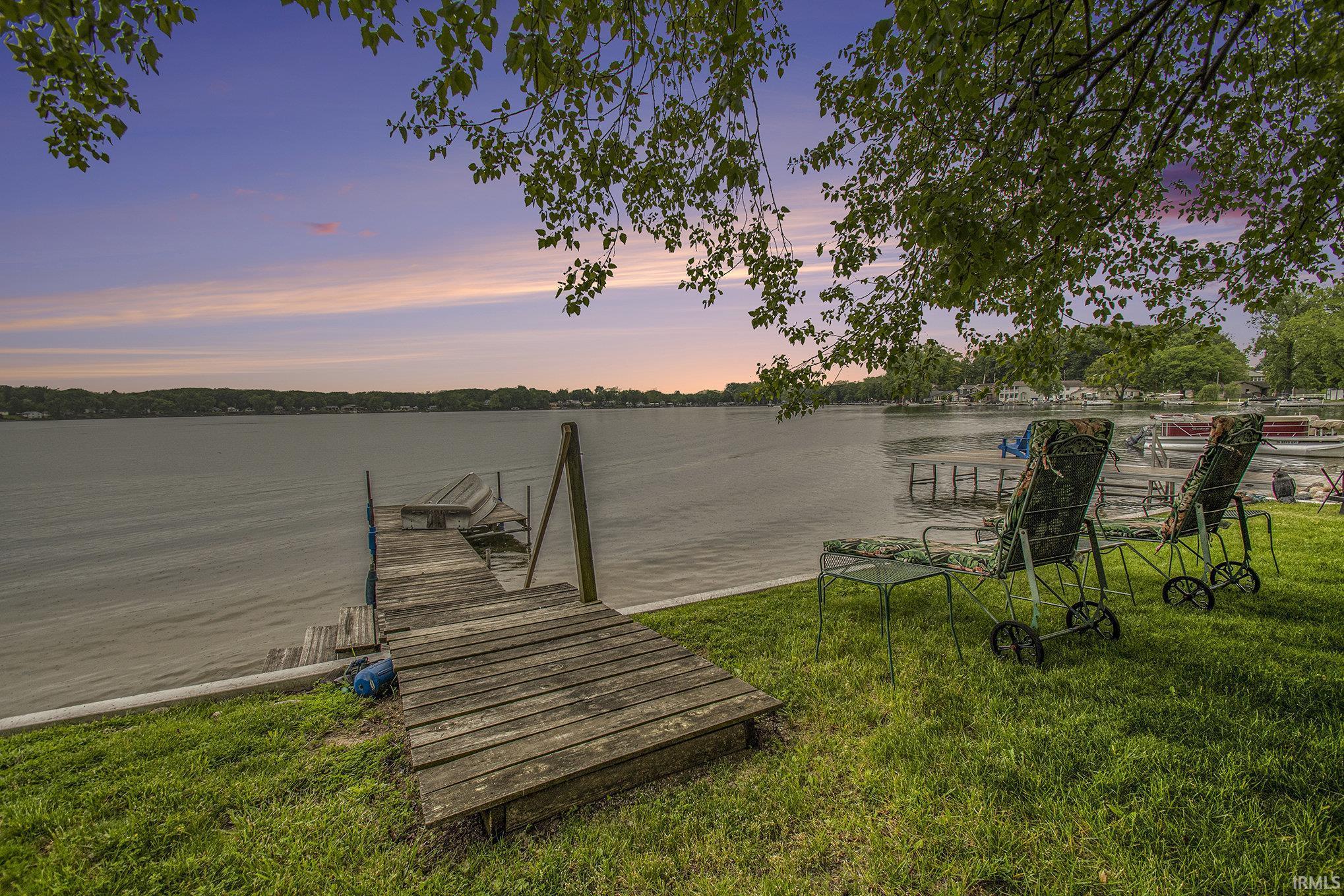 Shipshewana, Indiana, 46565, United States, 2 Bedrooms Bedrooms, ,3 BathroomsBathrooms,Residential,For Sale,1982813