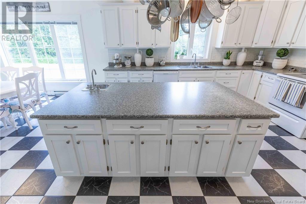 SAINT ANDREWS, New Brunswick, E5B 2N2, CA, 3 Bedrooms Bedrooms, ,3 BathroomsBathrooms,Residential,For Sale,1903428