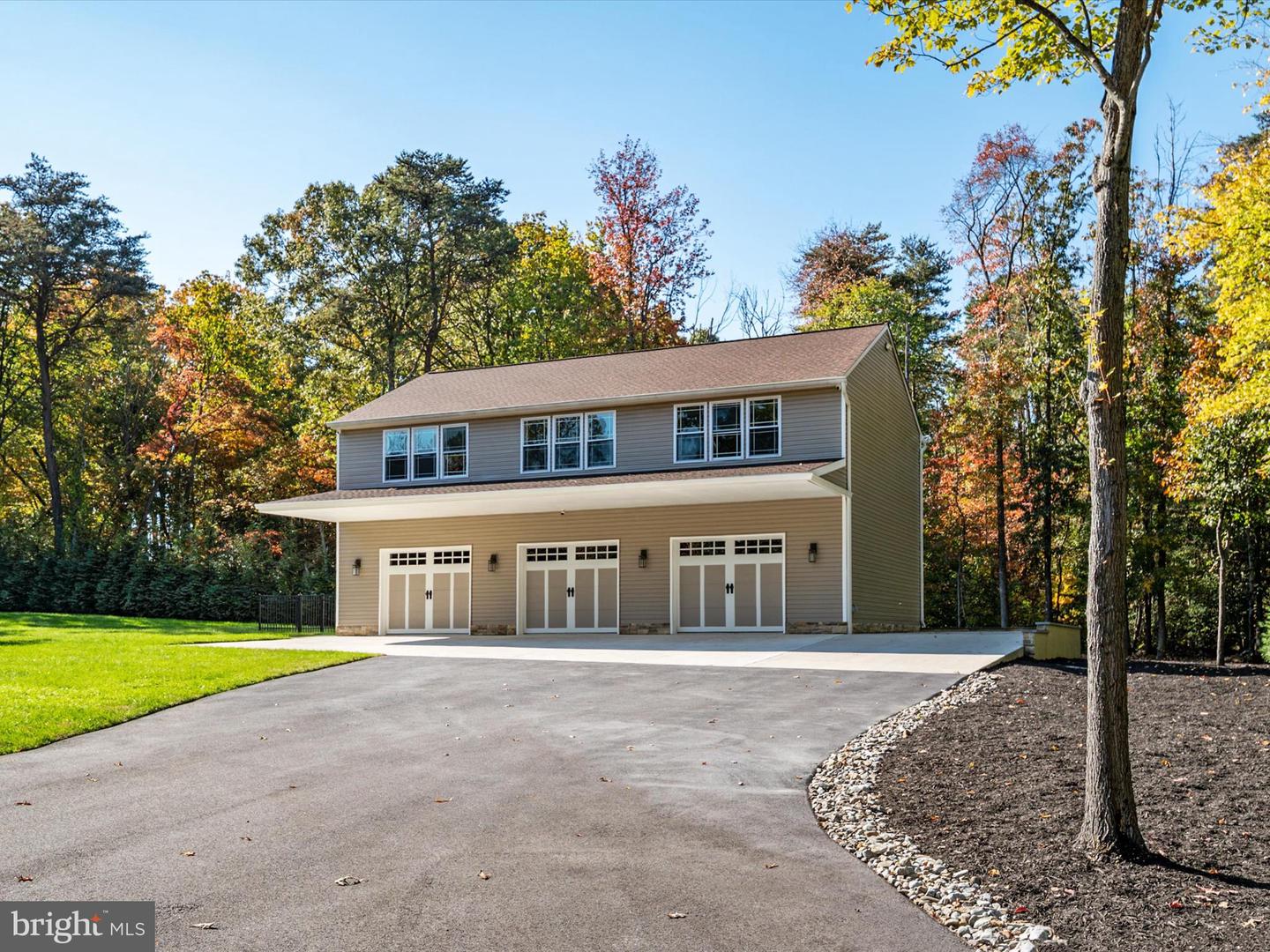 Pasadena, Maryland, 21122, United States, 4 Bedrooms Bedrooms, ,4 BathroomsBathrooms,Residential,For Sale,1989268