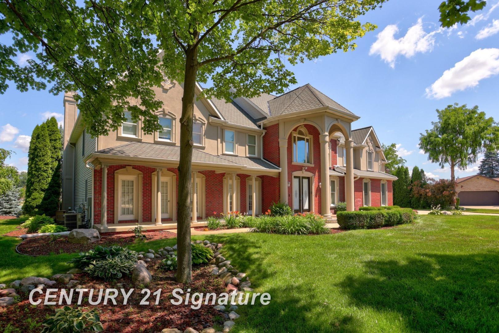 Saginaw, Michigan, 48609, United States, 4 Bedrooms Bedrooms, ,7 BathroomsBathrooms,Residential,For Sale,1980528