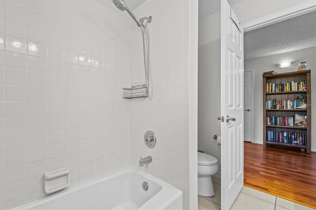 Tarpon Springs, Florida, 34689, United States, 3 Bedrooms Bedrooms, ,2 BathroomsBathrooms,Residential,For Sale,1925047