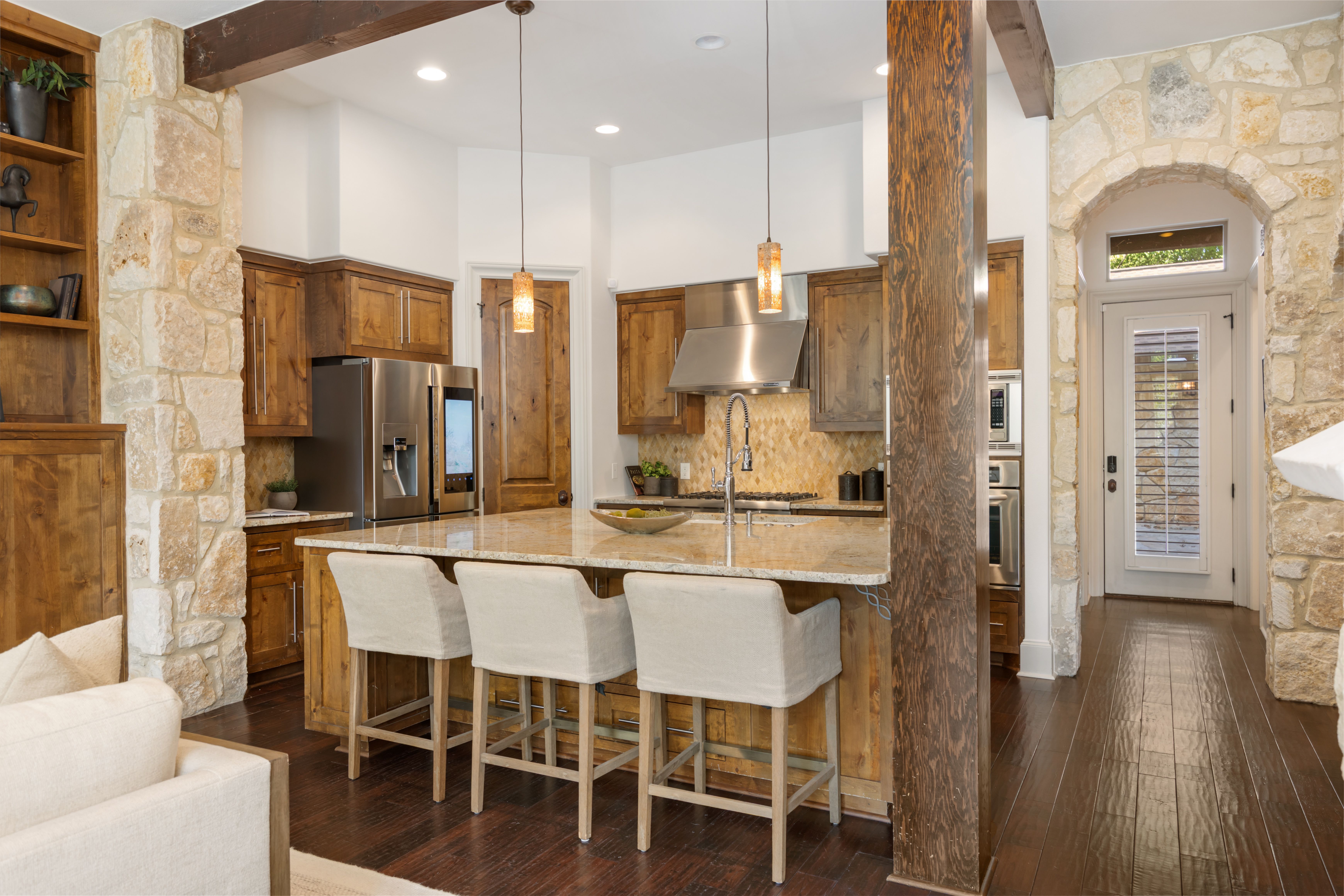  Refined Barton Hills Living  Private Garage  Exceptional 78704 Location - 物件實景