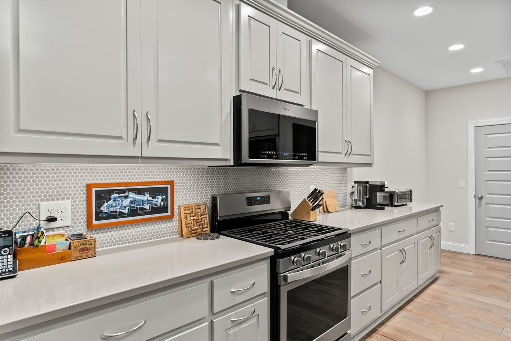 Ellijay, Georgia, 30536, United States, 3 Bedrooms Bedrooms, ,2 BathroomsBathrooms,Residential,For Sale,1987924