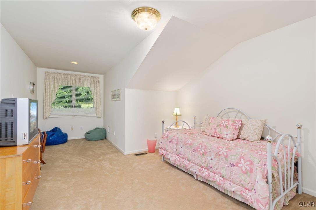 Upper Saucon Twp, Pennsylvania, 18034, United States, 3 Bedrooms Bedrooms, ,3 BathroomsBathrooms,Residential,For Sale,1928759