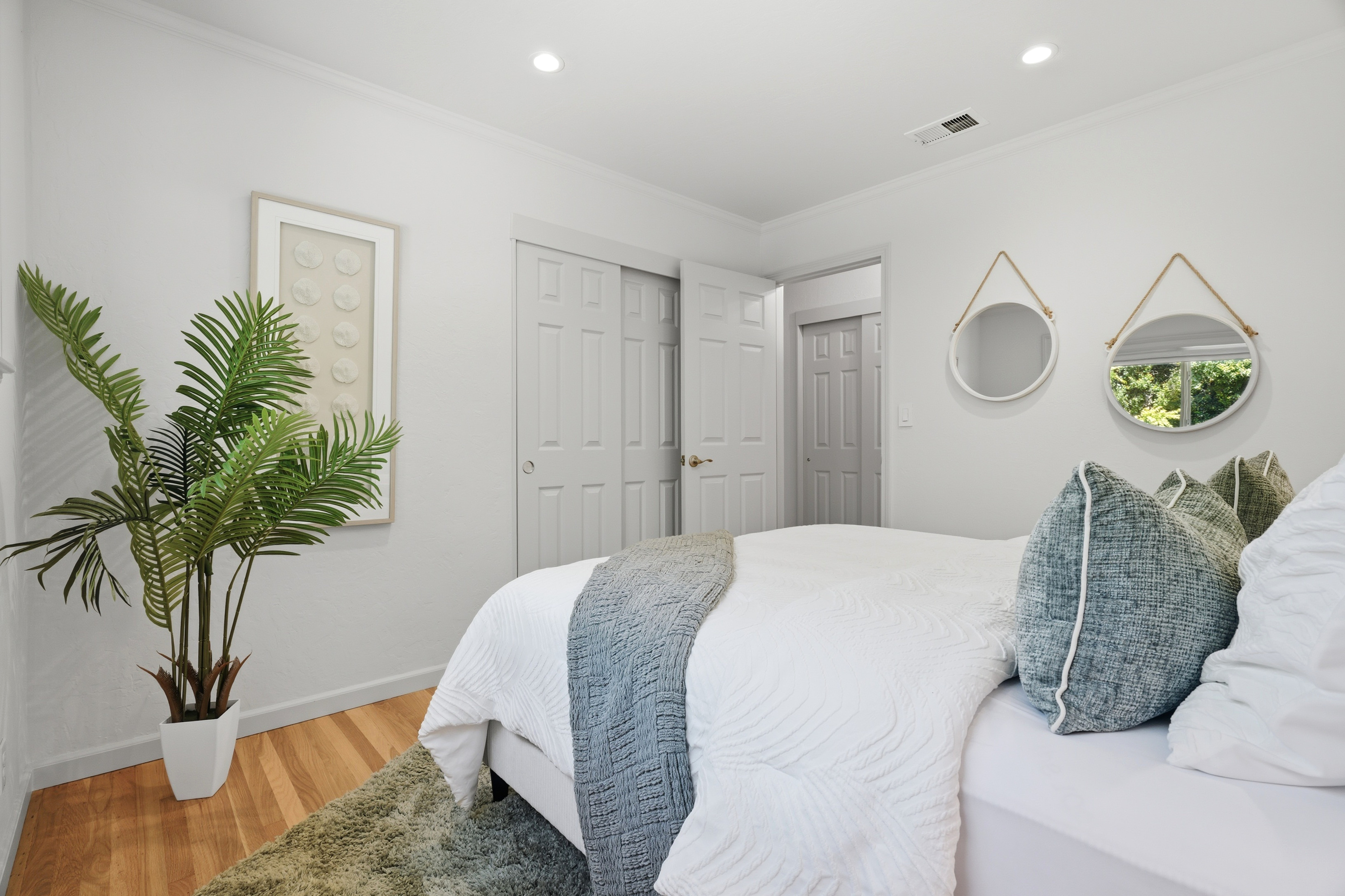  Private, Stylishly Updated Home in Prime Cambrian Location - 物件實景