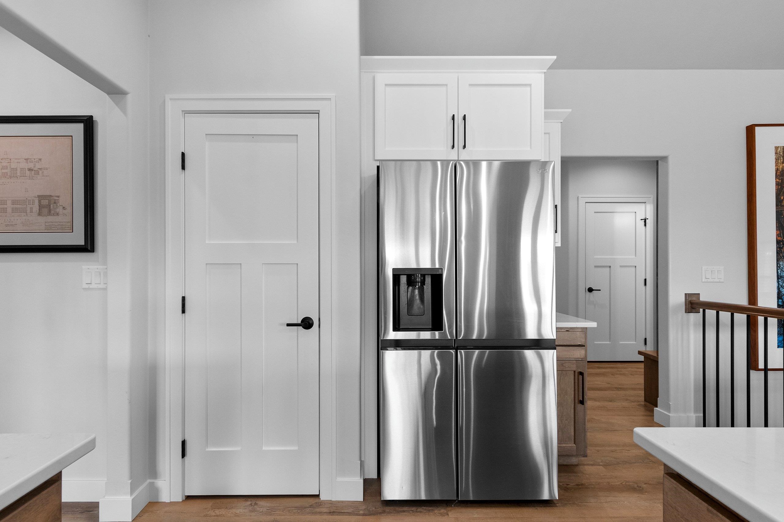 SUAMICO, Wisconsin, 54313, United States, 5 Bedrooms Bedrooms, ,4 BathroomsBathrooms,Residential,For Sale,2000952