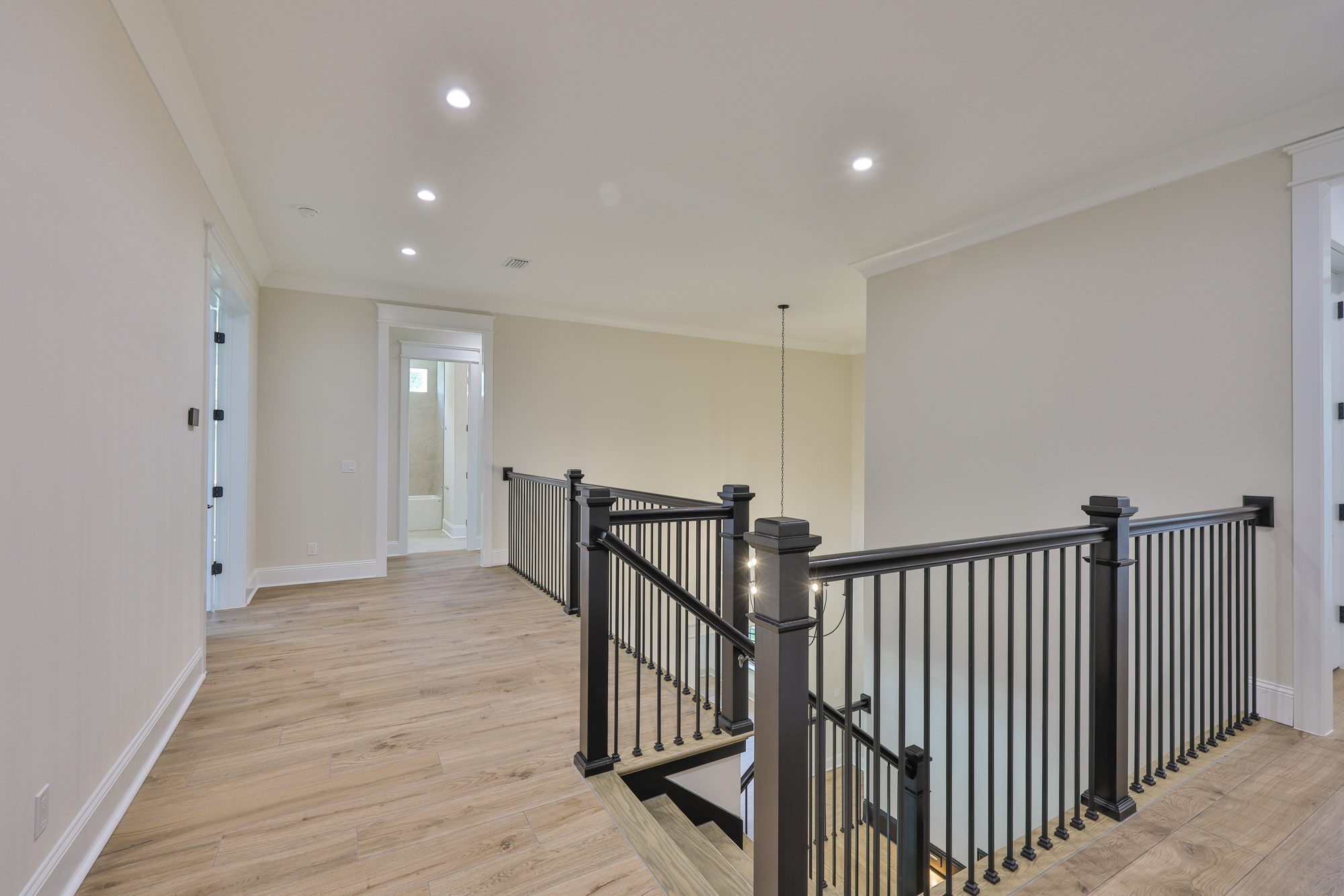 Tampa, Florida, 33629, United States, 5 Bedrooms Bedrooms, ,6 BathroomsBathrooms,Residential,For Sale,1974483