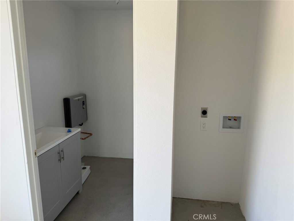 Morongo Valley, California, 92256, United States, 2 Bedrooms Bedrooms, ,3 BathroomsBathrooms,Residential,For Sale,1940987