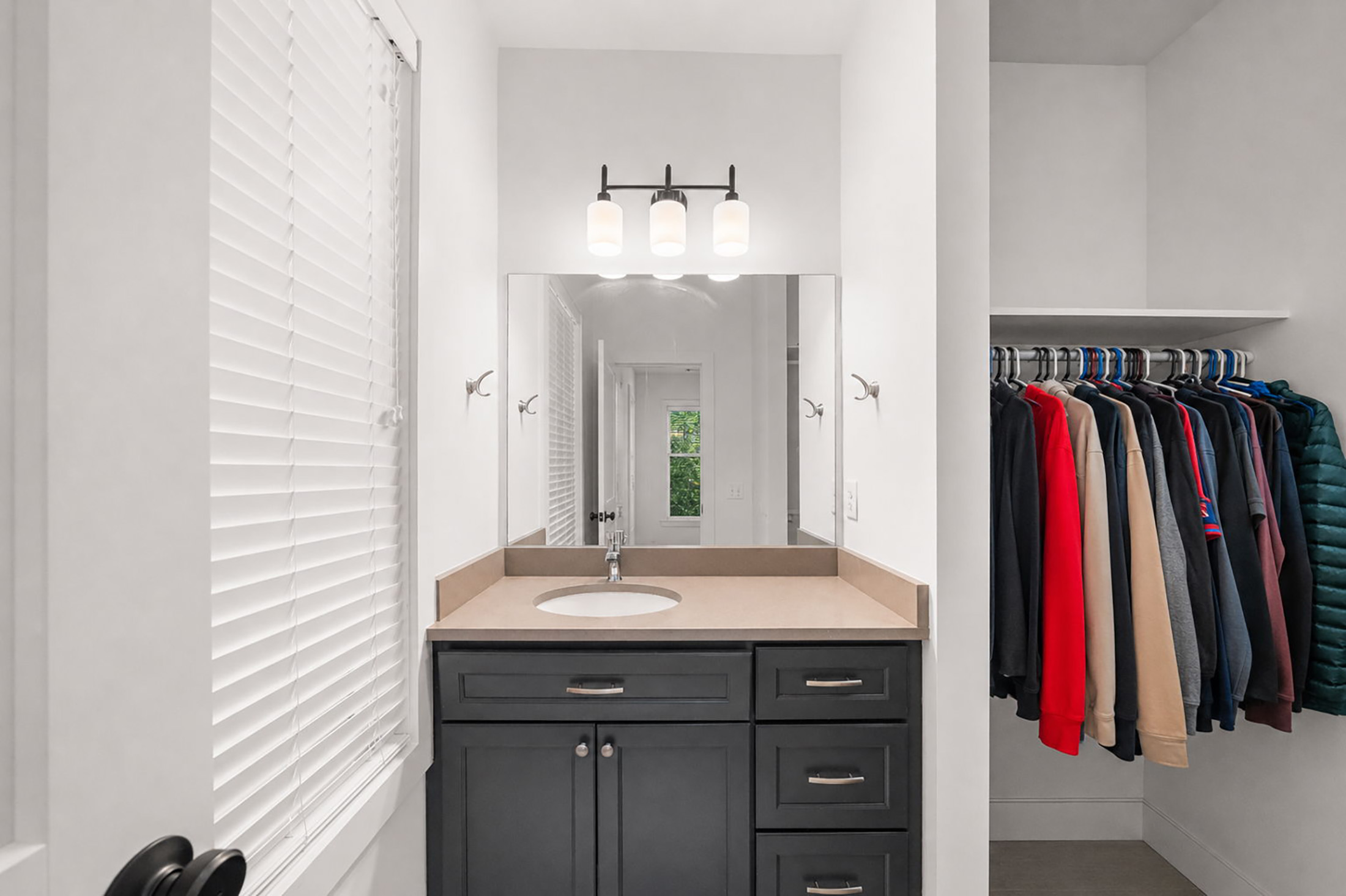 Stunning and Versatile Residence in One of Atlanta