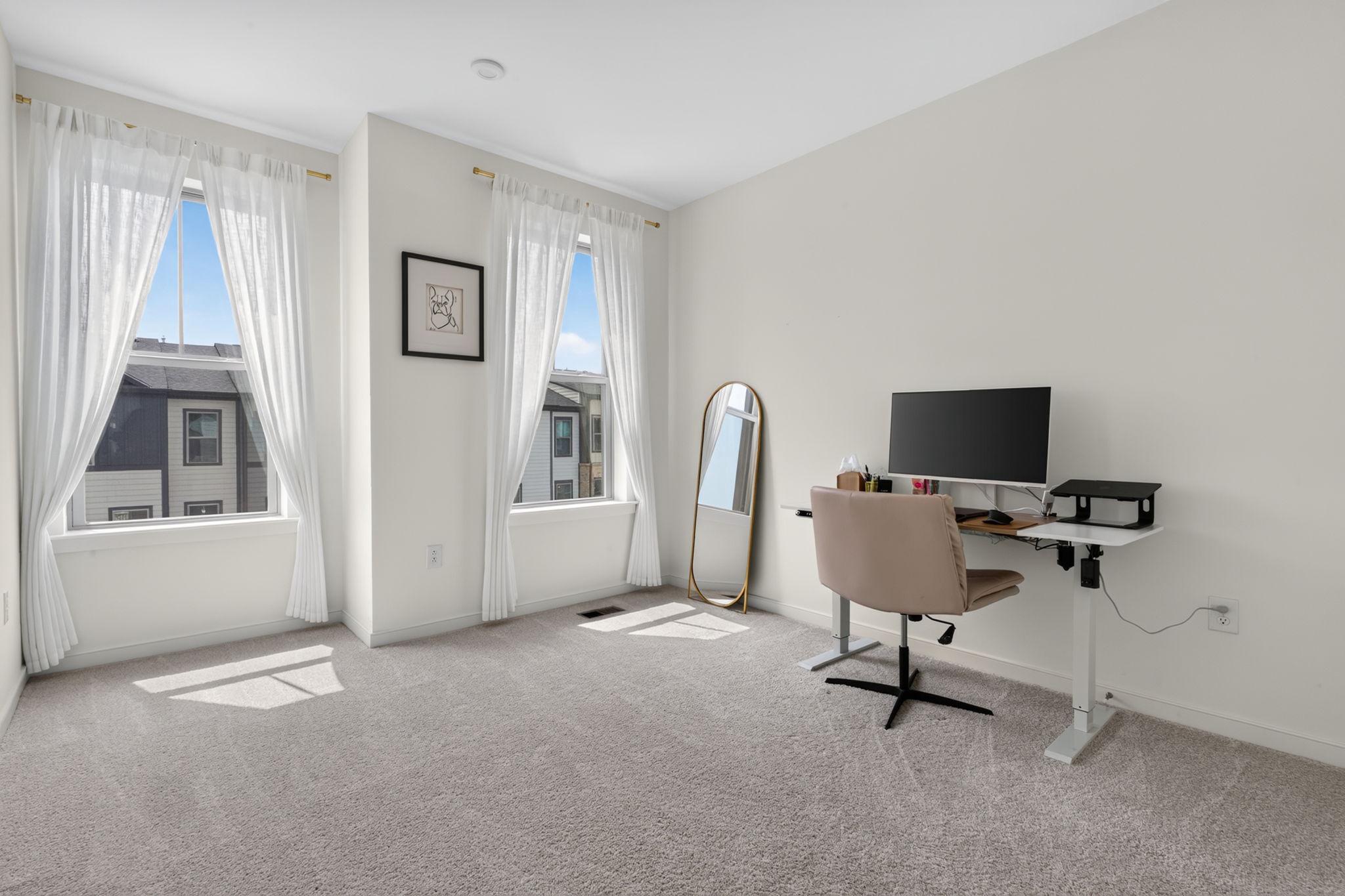  20980 Bluebird Square, Sterling, VA, 20165 - 物件實景
