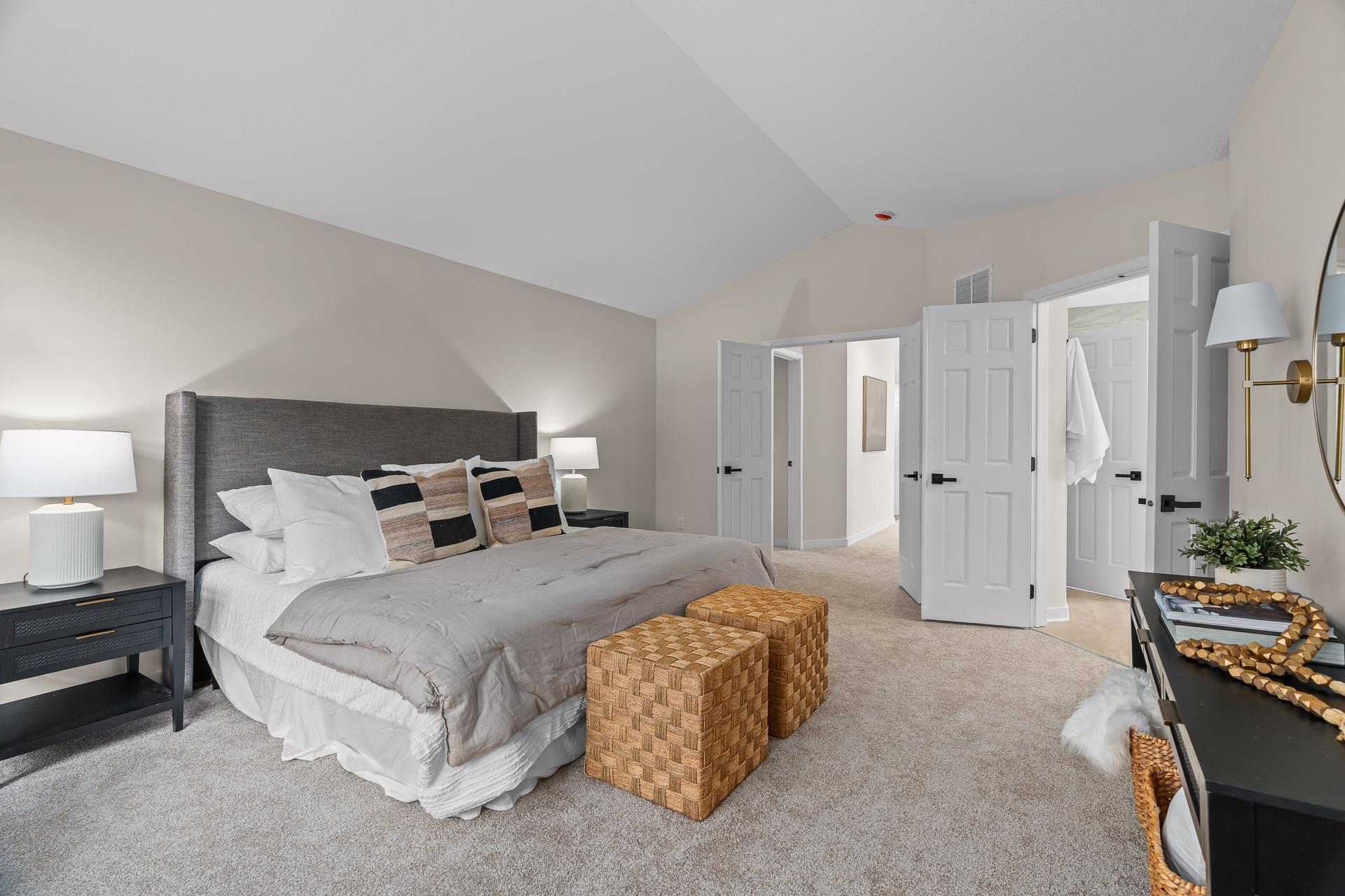 Eden Prairie, Minnesota, 55347, United States, 4 Bedrooms Bedrooms, ,4 BathroomsBathrooms,Residential,For Sale,1993292