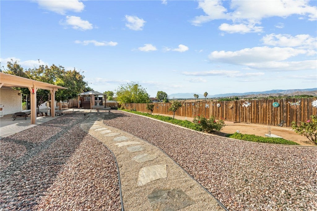 Yucaipa, California, 92399, United States, 3 Bedrooms Bedrooms, ,3 BathroomsBathrooms,Residential,For Sale,1981591