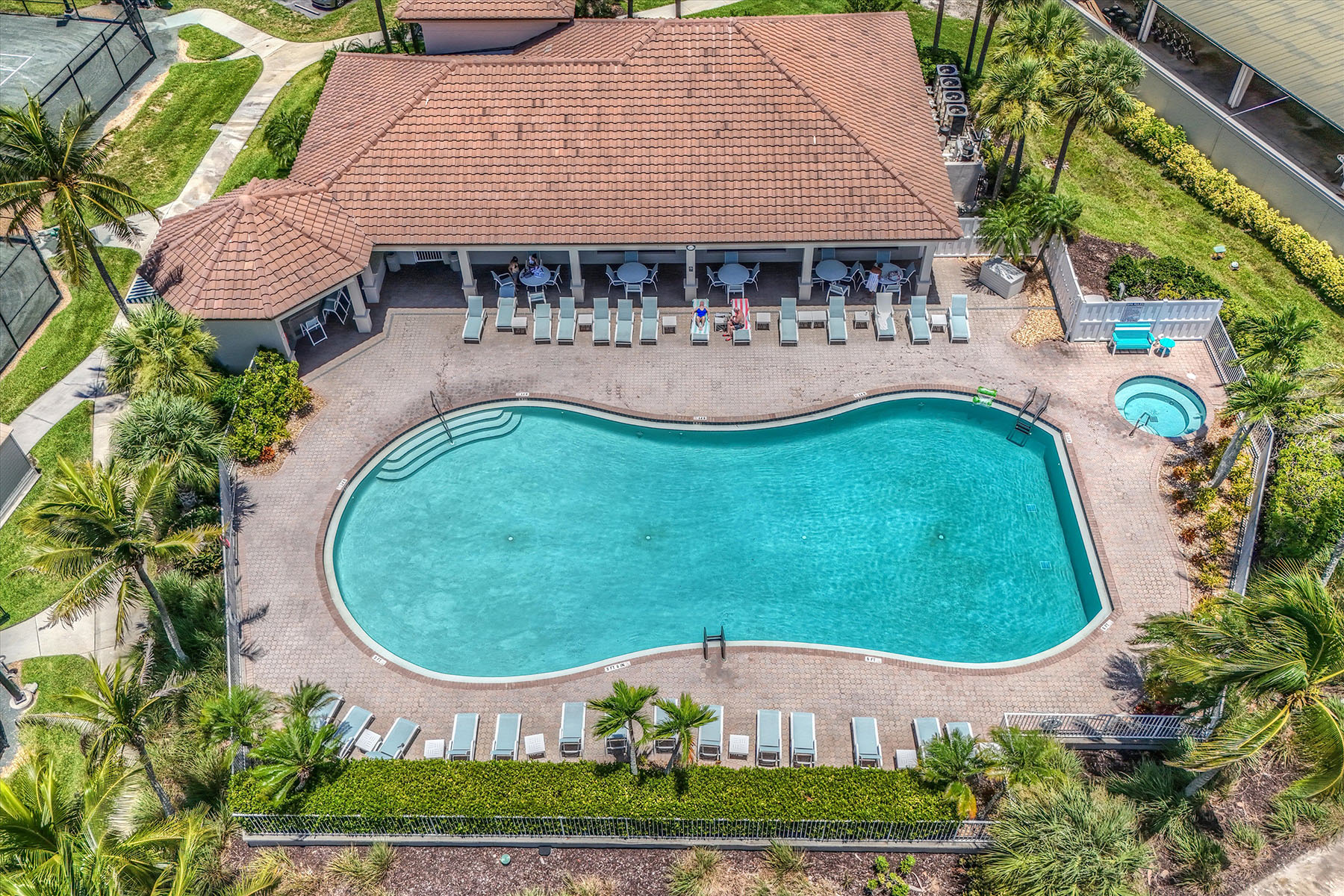  CROWN COLONY - OXFORD POINTE - 物件實景