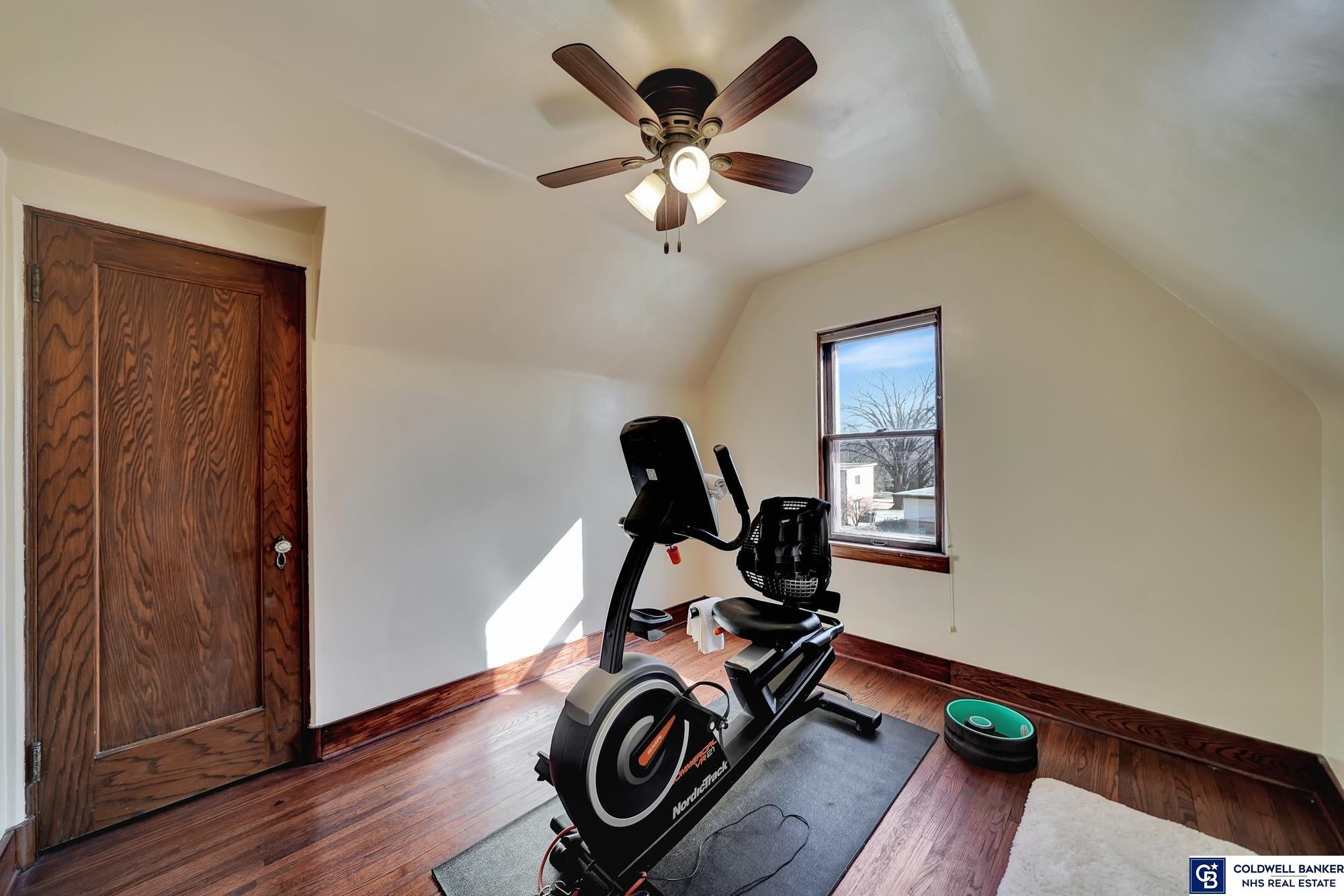 Lincoln, Nebraska, 68510, United States, 6 Bedrooms Bedrooms, ,2 BathroomsBathrooms,Residential,For Sale,1796246
